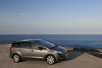 Peugeot 5008 2009 года